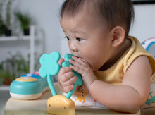 Load image into Gallery viewer, Monsterland Adventures Chewy - Toy