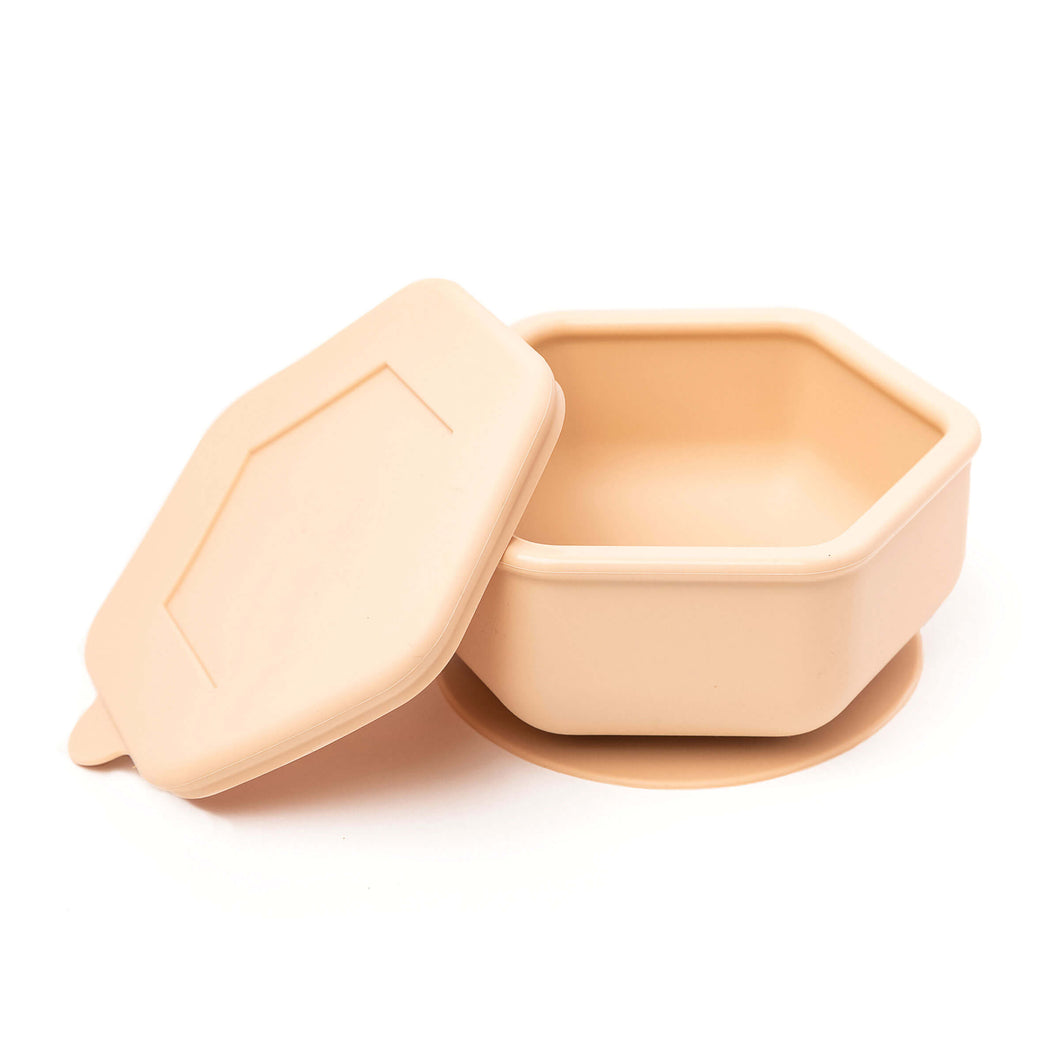 Tiny Twinkle's Silicone Suction Bowl with Lid in Sand color